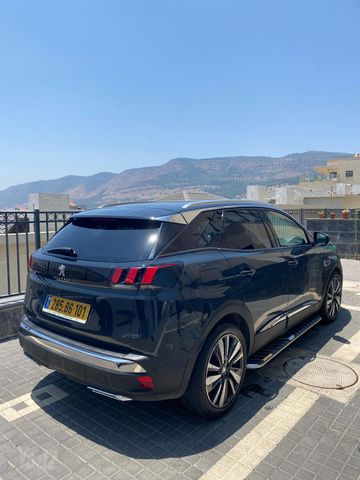 פיג'ו 3008