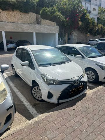 טויוטה יאריס