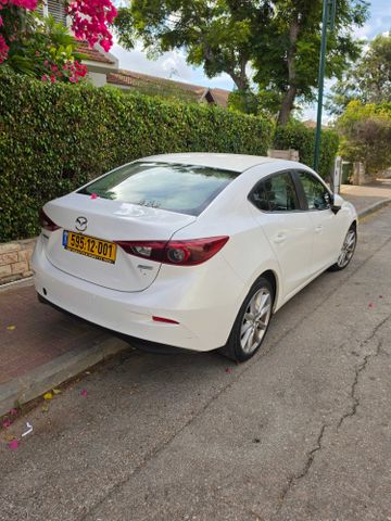 מאזדה 3