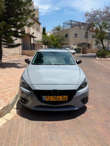 מאזדה 3