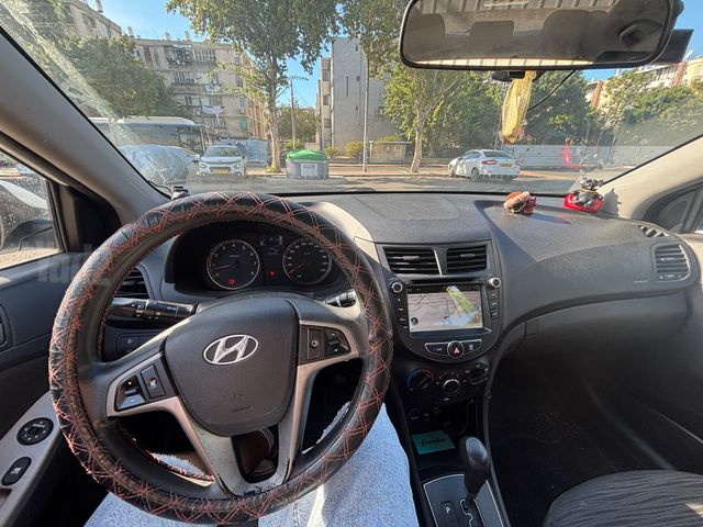 יונדאי אקסנט i25
