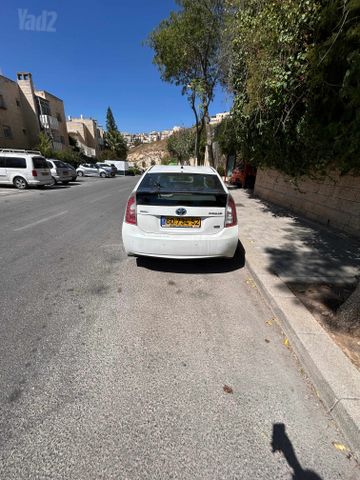 טויוטה פריוס