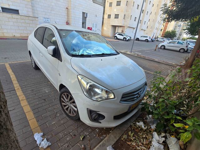 מיצובישי אטראז'