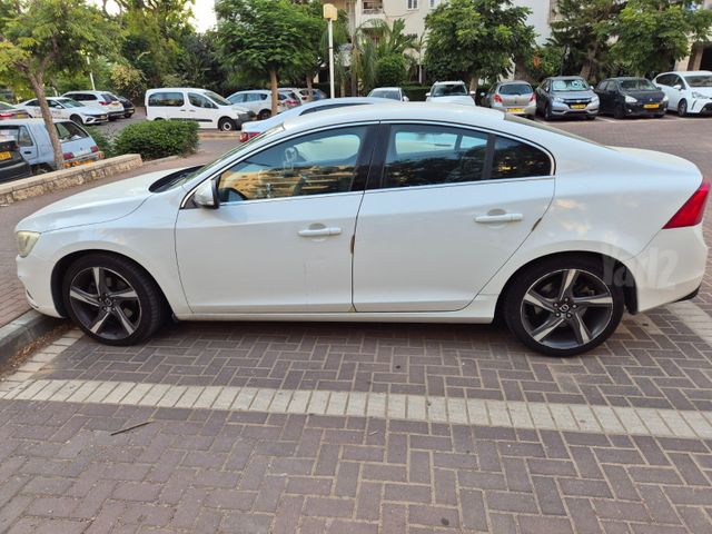 וולוו S60