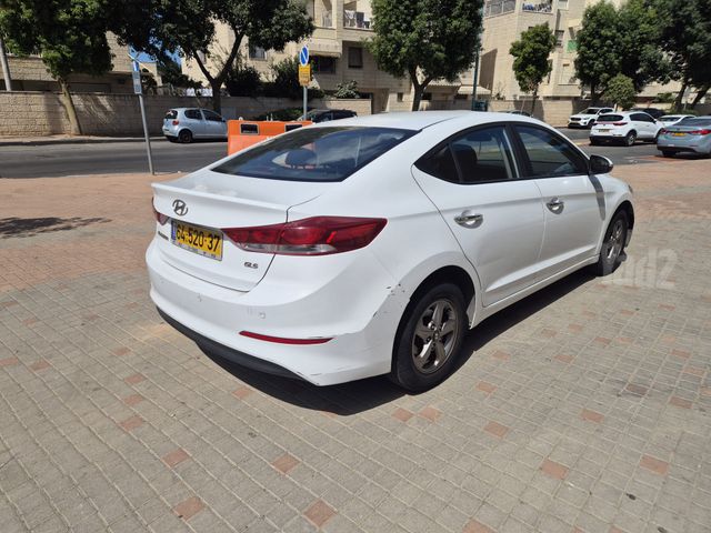 יונדאי אלנטרה
