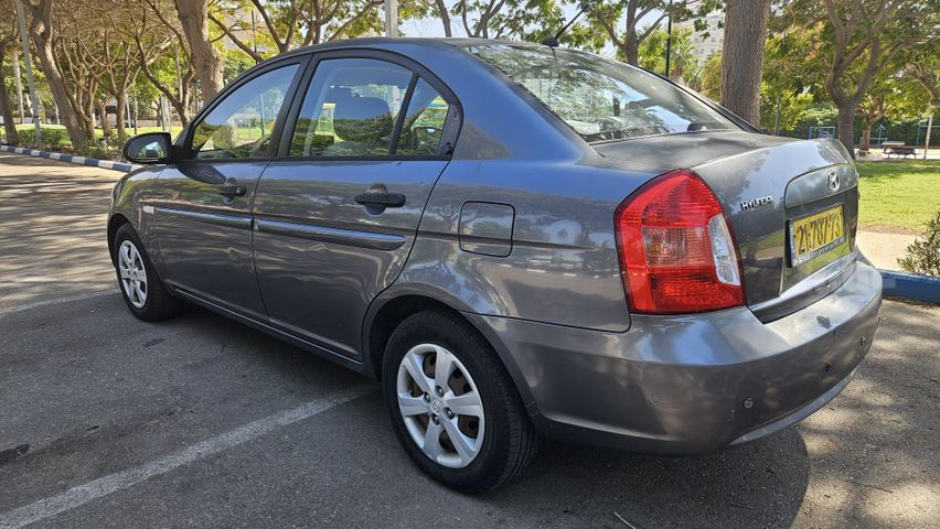 יונדאי אקסנט i25