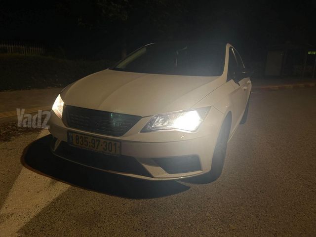 מודעת רכב סיאט לאון