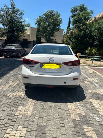 מאזדה 3