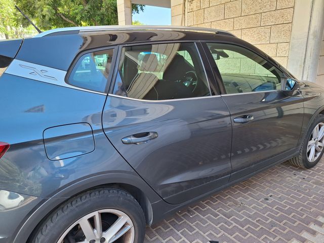 סיאט ארונה