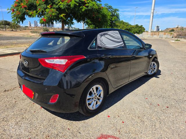 יונדאי i30