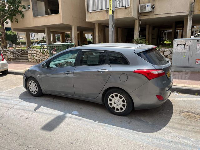 יונדאי i30