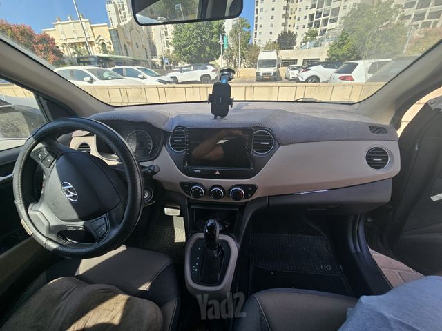 יונדאי i10