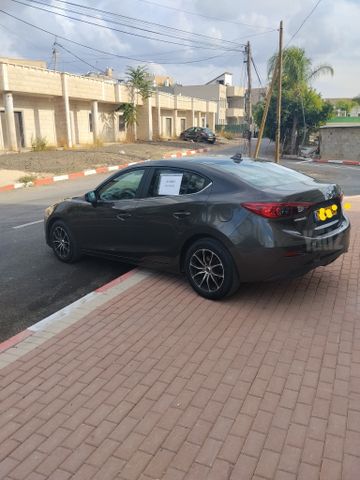 מאזדה 3