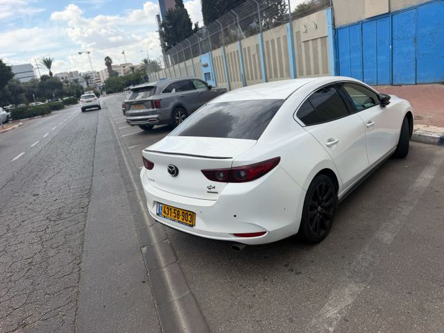 מאזדה 3