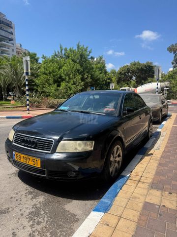 אאודי A4