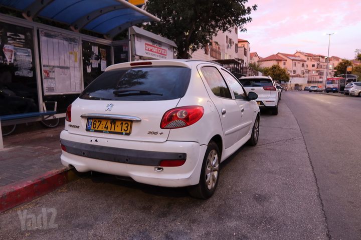 פיג'ו 206