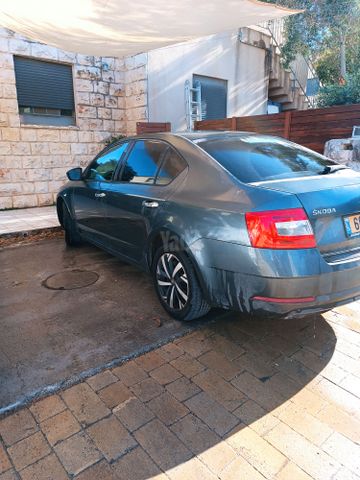 סקודה אוקטביה