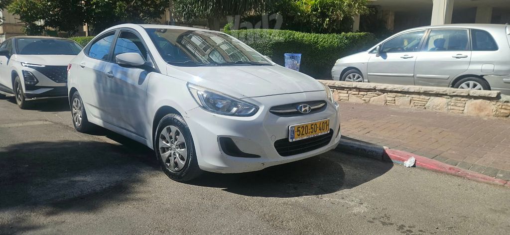 יונדאי אקסנט i25