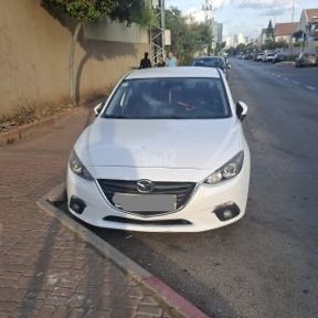 מודעת רכב מאזדה 3