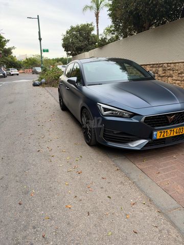קופרה לאון
