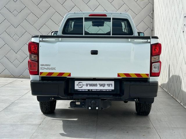 איסוזו די-מקס