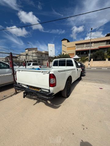 איסוזו די-מקס