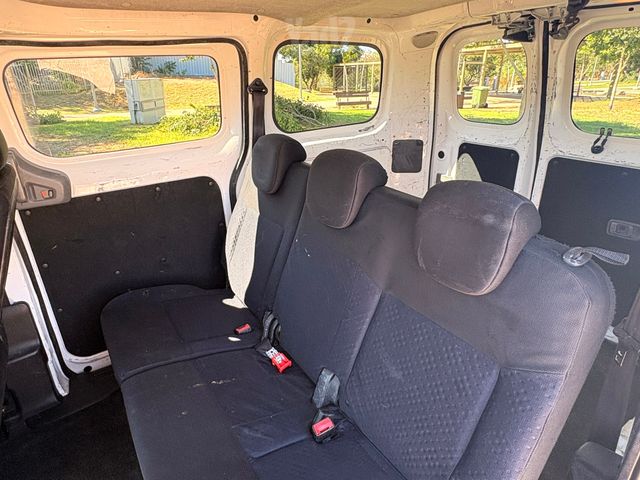 ניסאן NV200