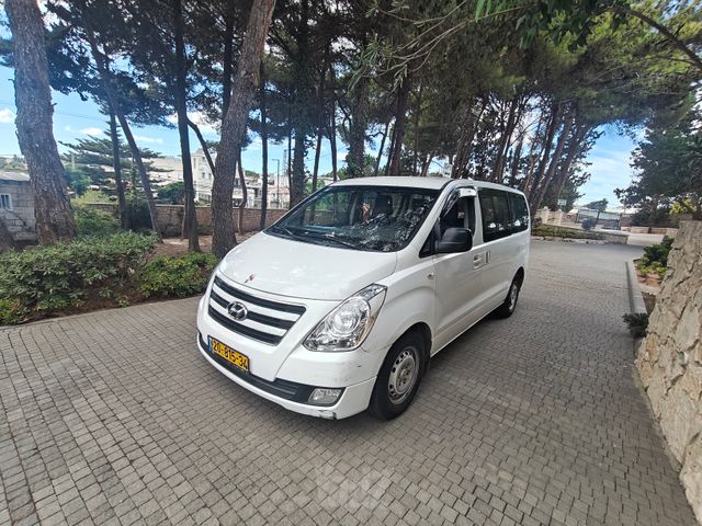 יונדאי H-1 / i800