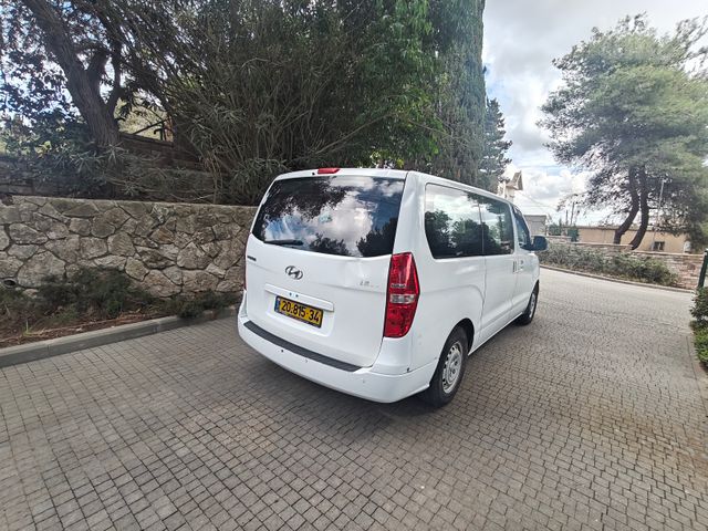 יונדאי H-1 / i800