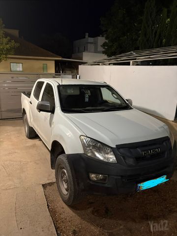 מודעת רכב איסוזו די-מקס