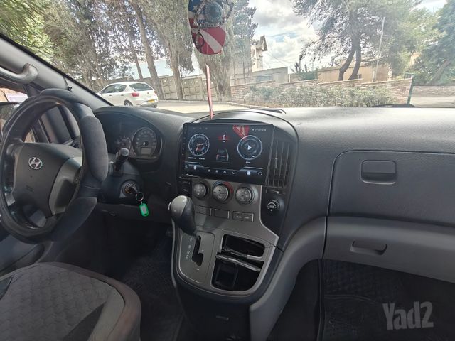 יונדאי H-1 / i800