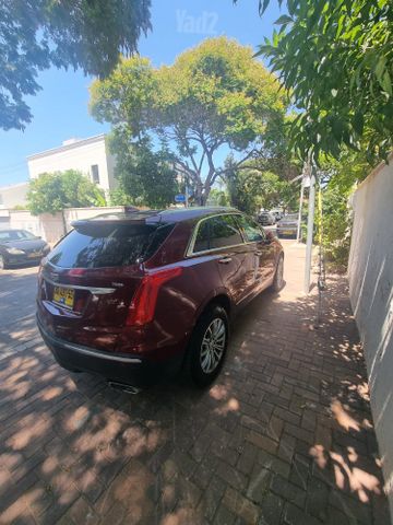 קאדילק XT5