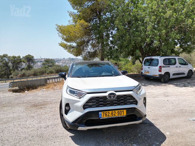 טויוטה RAV4