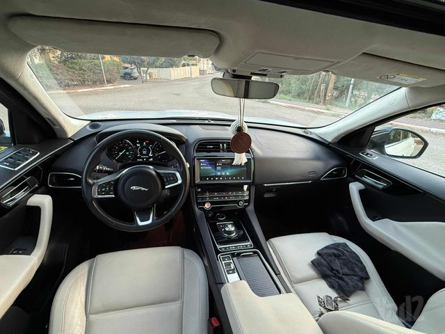 יגואר F-Pace