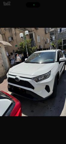 מודעת רכב טויוטה RAV4