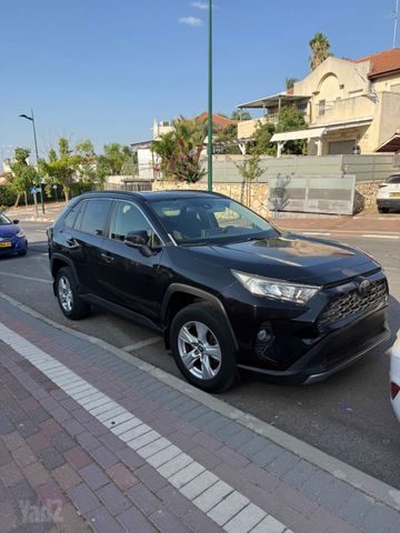 מודעת רכב טויוטה RAV4