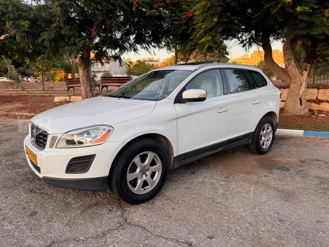 וולוו XC60