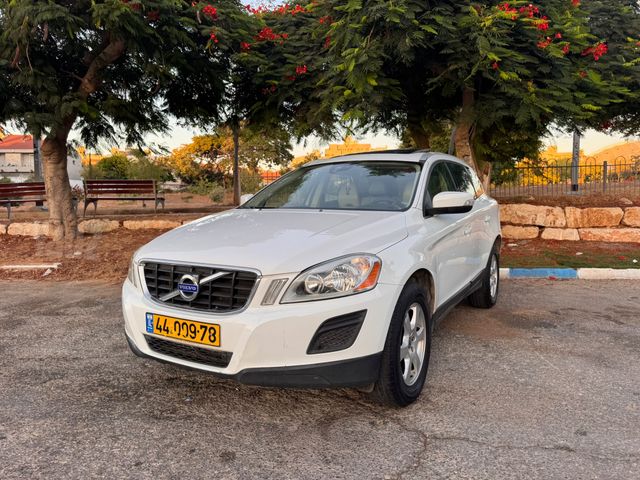 מודעת רכב וולוו XC60