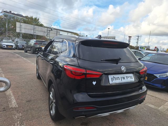 אם ג'י EHS PHEV