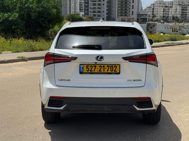 לקסוס NX