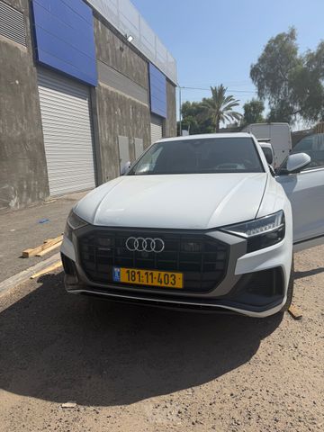 אאודי Q8