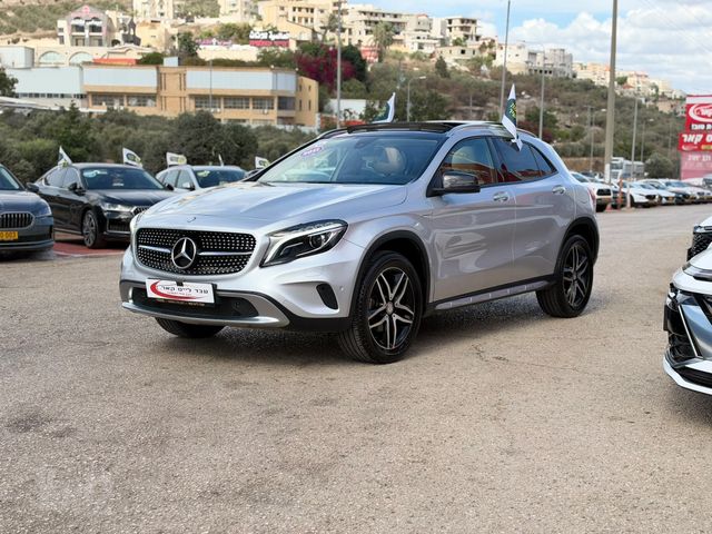 מרצדס-בנץ GLA