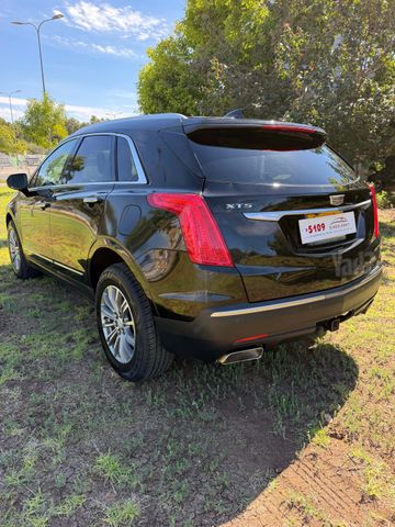 קאדילק XT5
