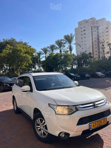 מיצובישי אאוטלנדר