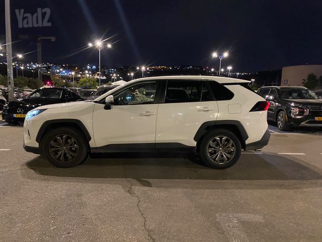 טויוטה RAV4