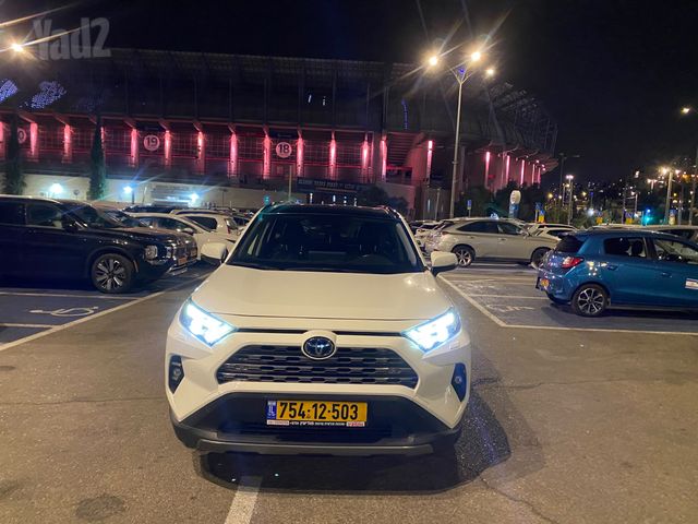 טויוטה RAV4