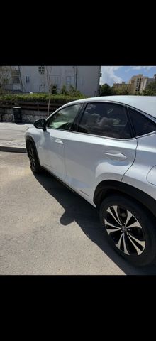 לקסוס NX