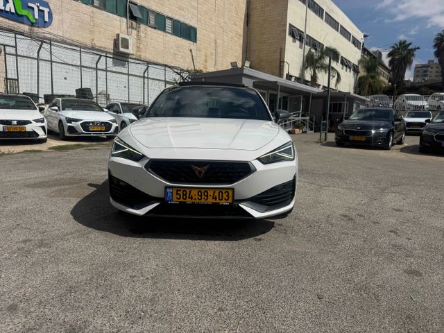 קופרה לאון