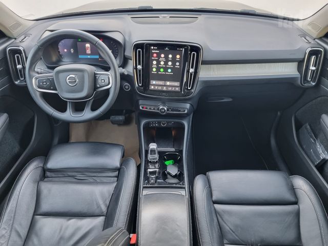 וולוו XC40