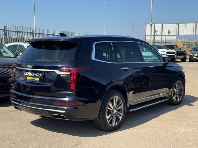 קאדילק XT6